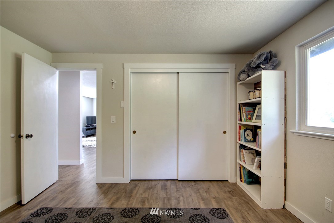 355 Russell Road Camano Island, WA 98282 - Photo 13 of 24 Gallery Image 13