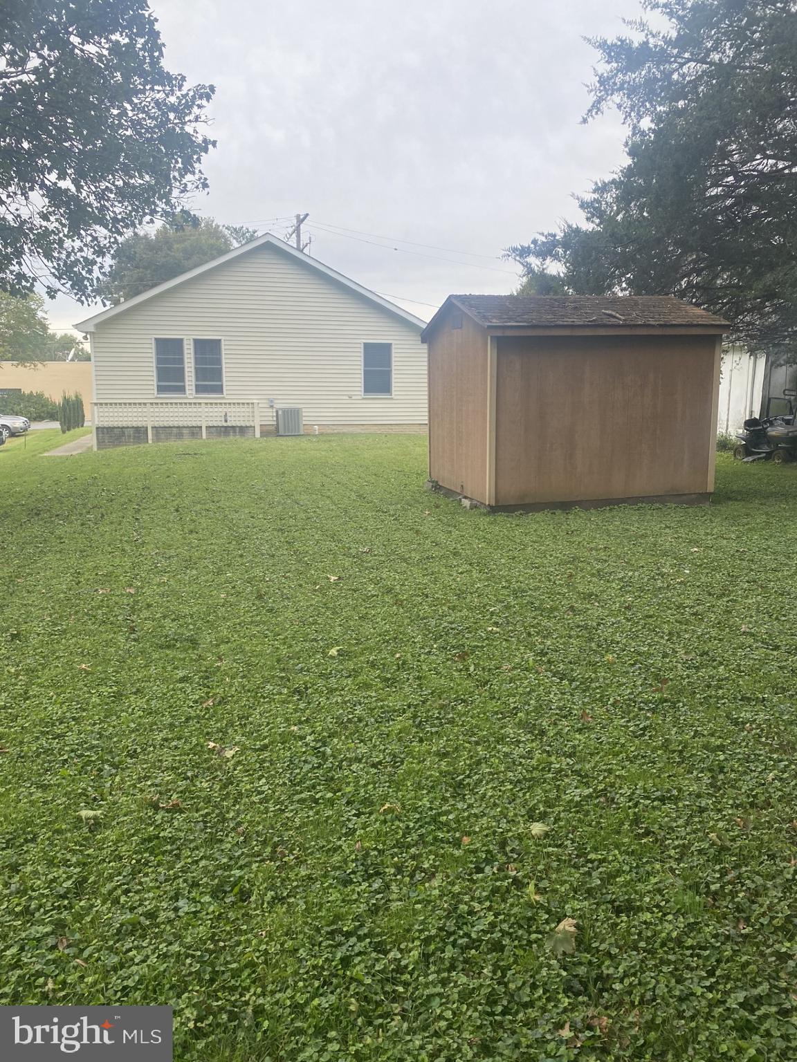 4 Wolf Avenue Reisterstown, MD 21136 - Photo 5 of 39 a house view with a backyard space