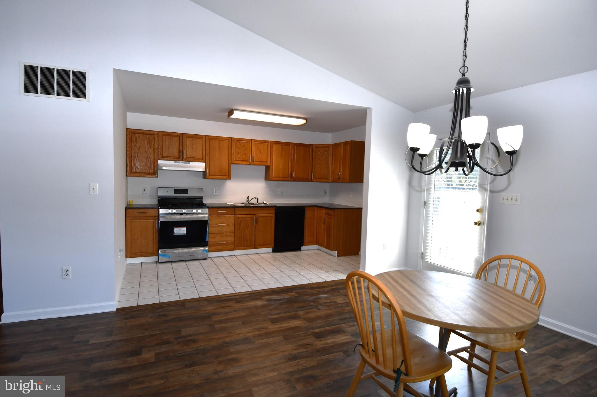 4 Wolf Avenue Reisterstown, MD 21136 - Photo 8 of 39