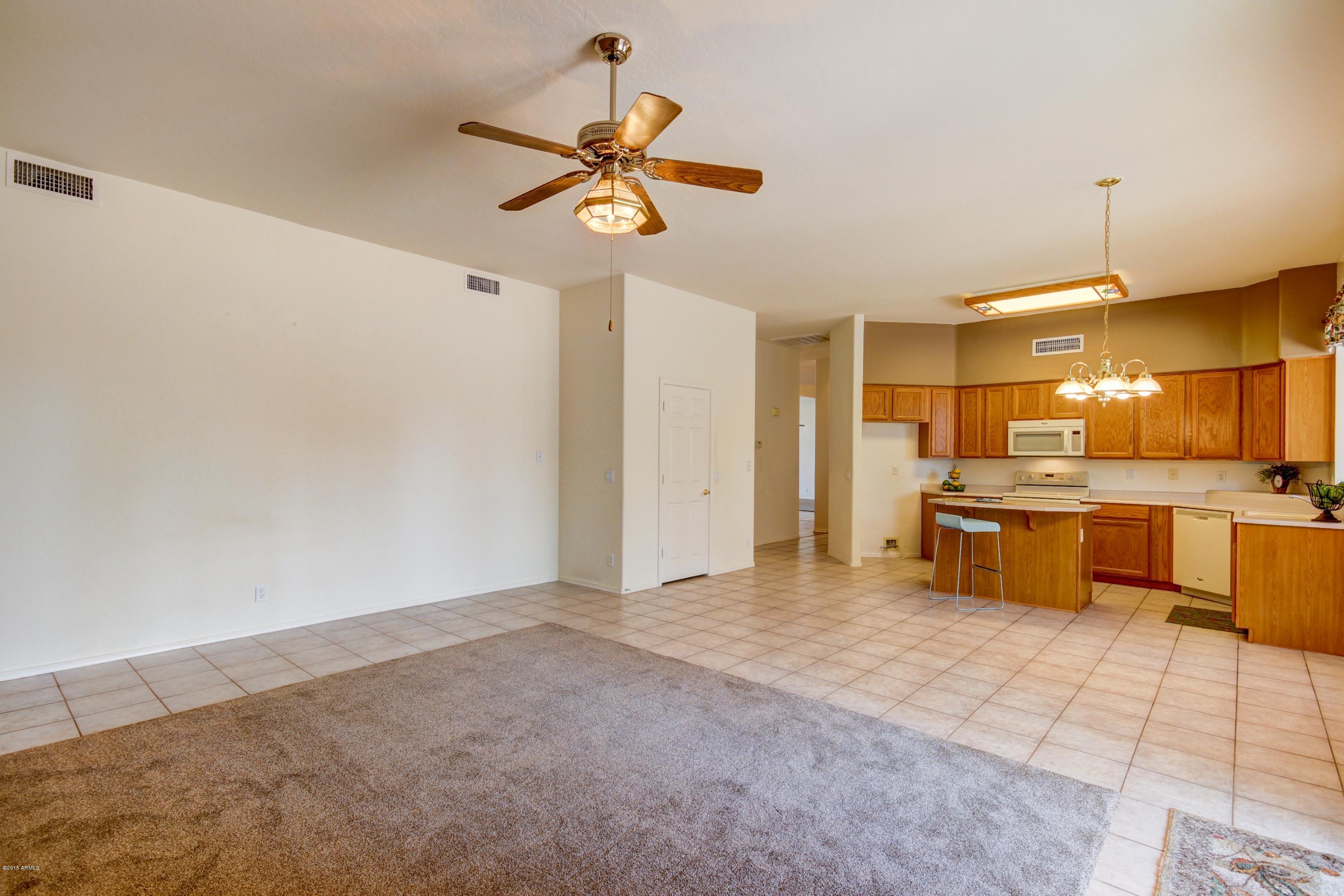 305 West Del Rio Street Gilbert, AZ 85233 - Photo 12 of 46 Family Room (3)