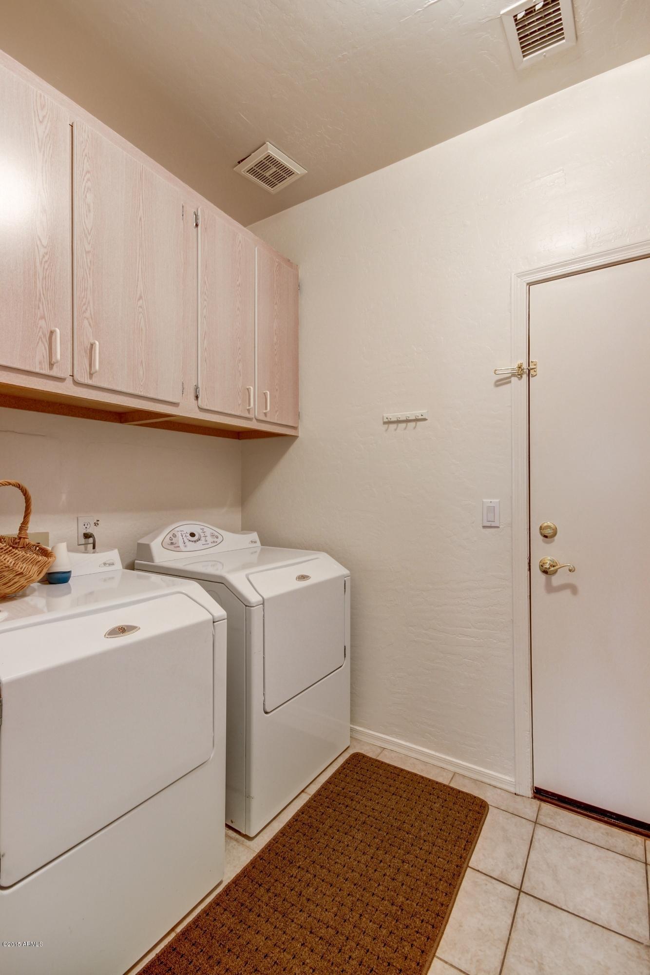 305 West Del Rio Street Gilbert, AZ 85233 - Photo 33 of 46 Laundry Room (1)