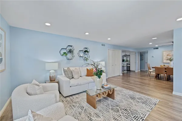 $749,888 | 4 Woodleaf, Irvine, CA 92614