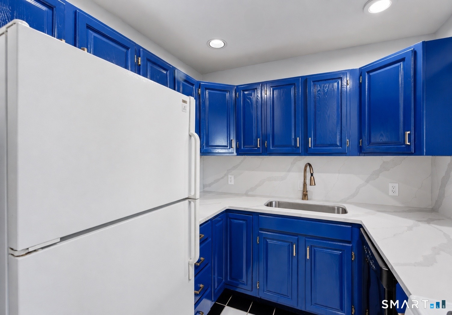239 Front Street, Unit B New Haven, CT 06513 - Photo 14 of 20