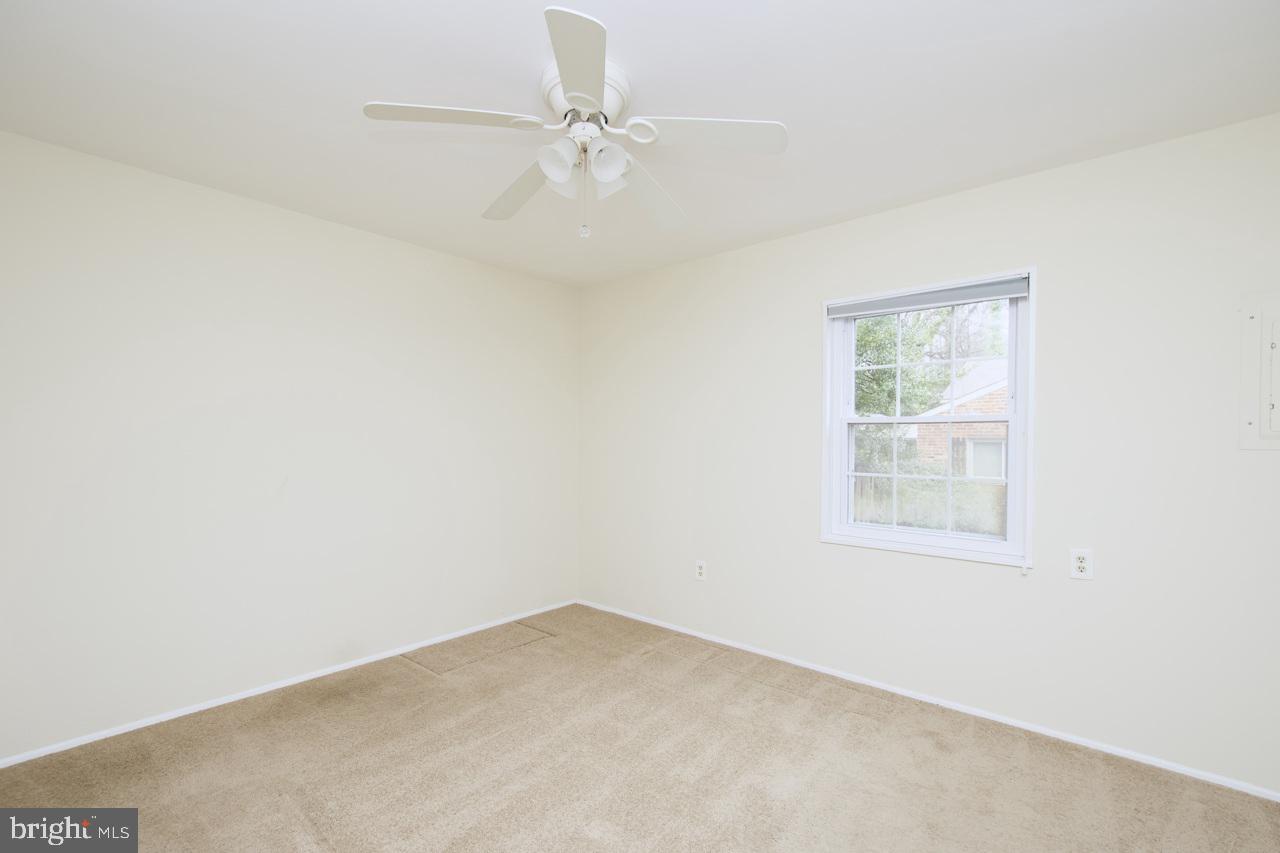 5509 Glenallen Street Springfield, VA 22151 - Photo 24 of 36 an empty room with a window