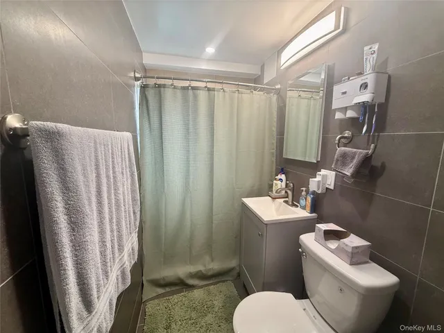 $2,400 | 470 East Broadway, Unit A11, Long Beach, NY 11561