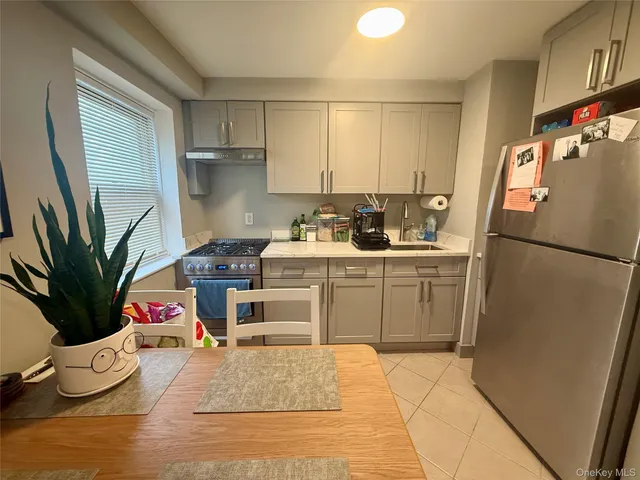 $2,400 | 470 East Broadway, Unit A11, Long Beach, NY 11561