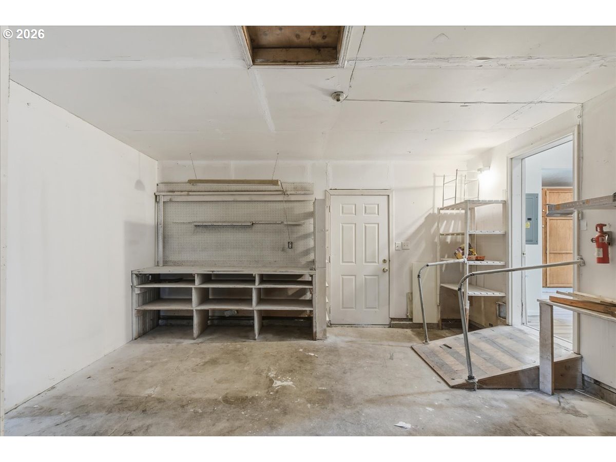 28 South Gee Creek Loop Ridgefield, WA 98642 - Photo 28 of 38 a view of a room with stairs and windows