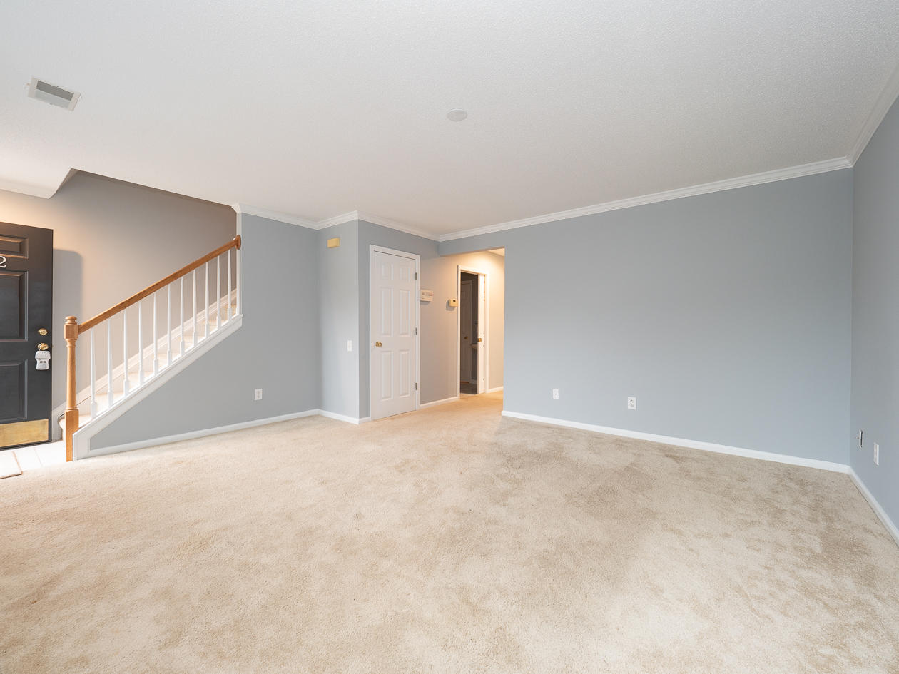 3232 Queensgate-1033772