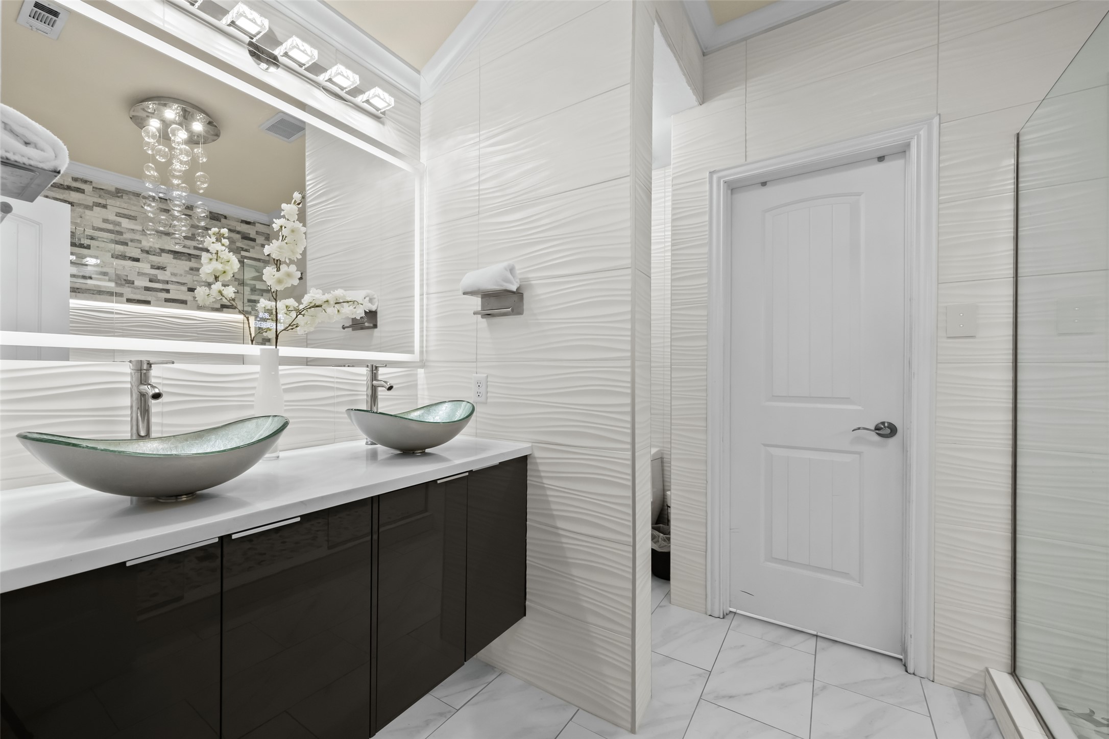 355 Evening Star Kyle, TX 78640 - Photo 11 of 21 a bathroom with a sink and a mirror