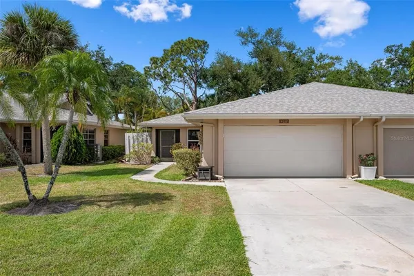 $2,500 | 4212 Center Gate Lane, Unit 2, Sarasota, FL 34233