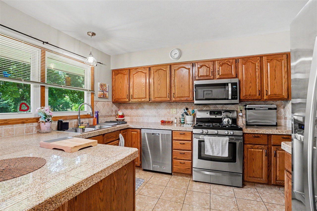 12869 Minges Road South Battle Creek, MI 49015 - Photo 11 of 21