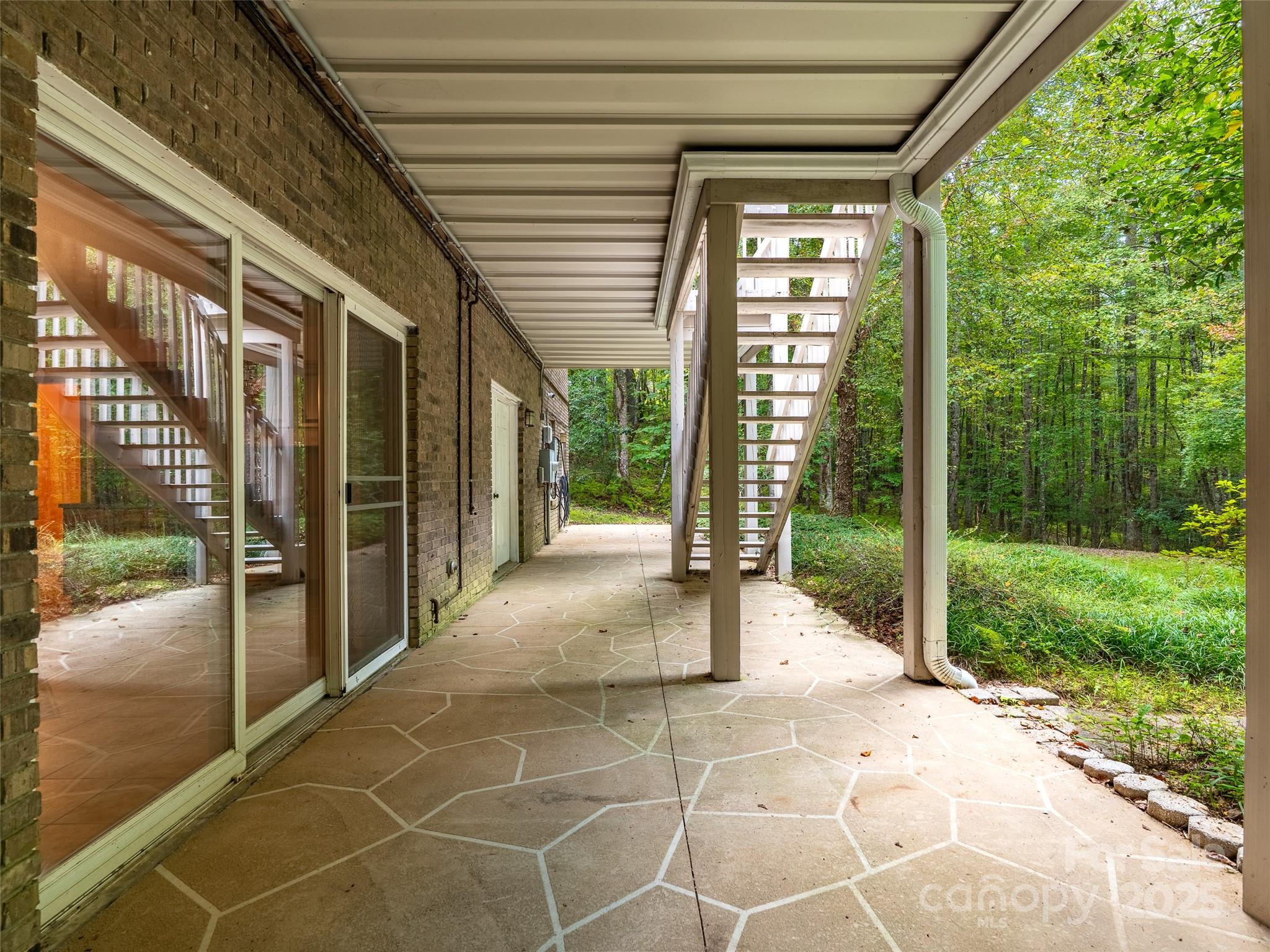 331 Thomas Road Hendersonville, NC 28739 - Photo 42 of 48 Gallery Image 42