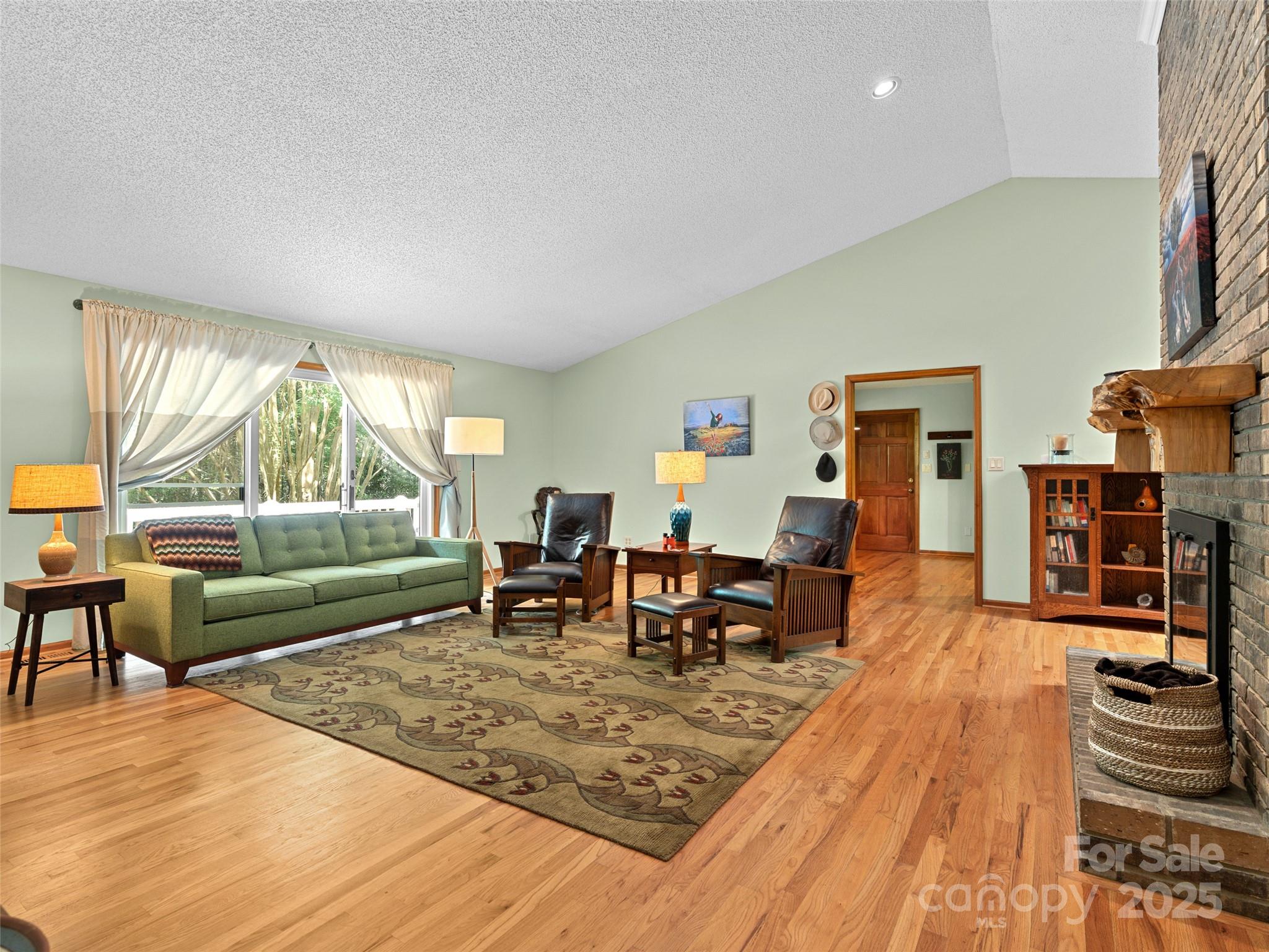 331 Thomas Road Hendersonville, NC 28739 - Photo 10 of 48 Gallery Image 10