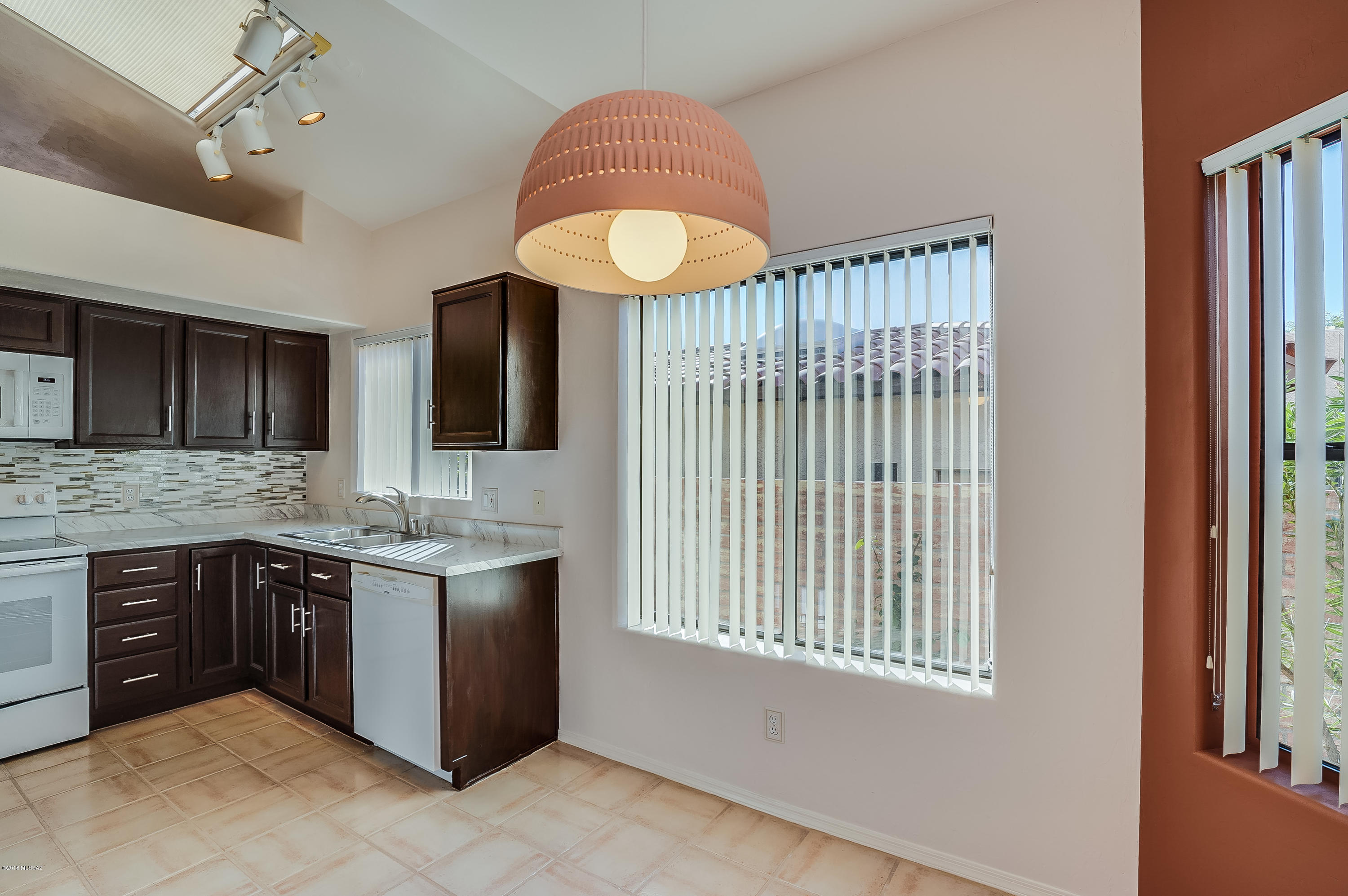 60 Silverado Oro Valley, AZ 85737 - Photo 20 of 50