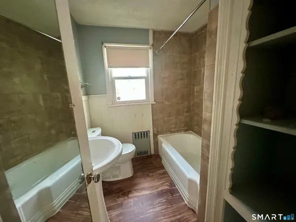 $1,950 | 448 Tudor Street, Waterbury, CT 06704