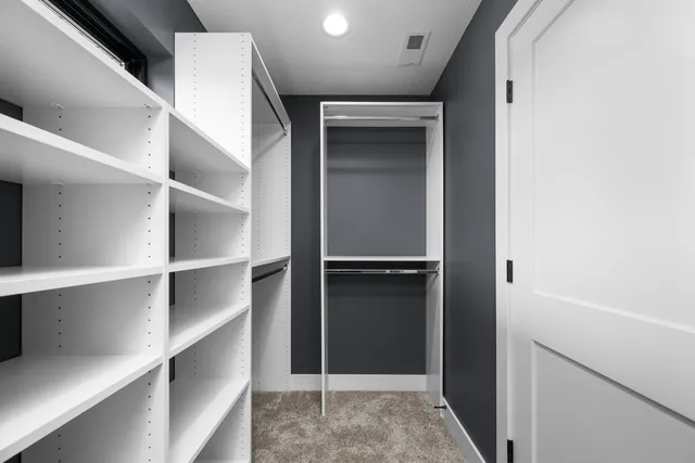 $734,900 | 383 Madison Drive, Riverdale, IA 52722