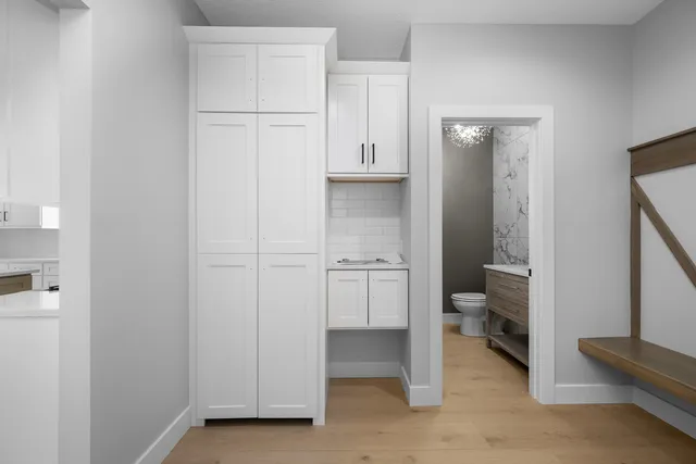 $734,900 | 383 Madison Drive, Riverdale, IA 52722