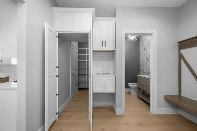 $734,900 | 383 Madison Drive, Riverdale, IA 52722