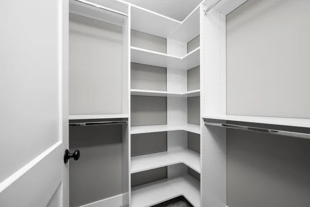 $734,900 | 383 Madison Drive, Riverdale, IA 52722