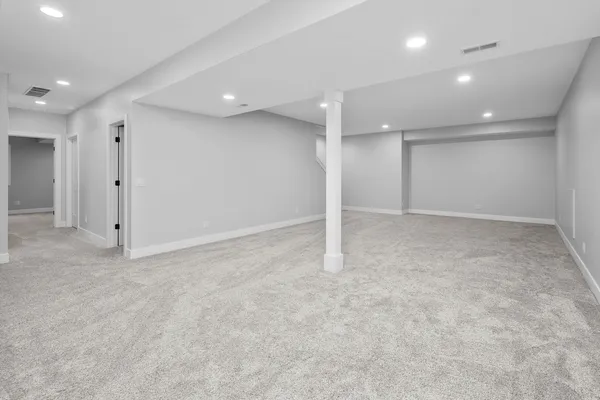 $734,900 | 383 Madison Drive, Riverdale, IA 52722