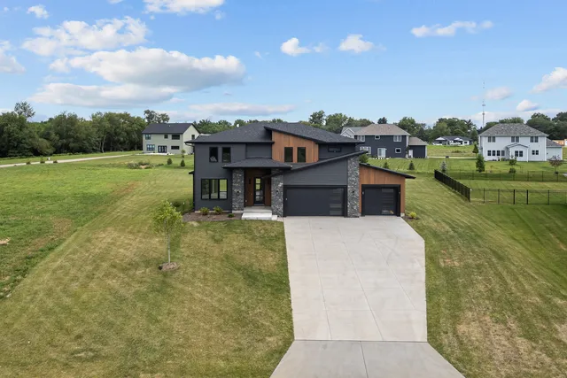 $734,900 | 383 Madison Drive, Riverdale, IA 52722