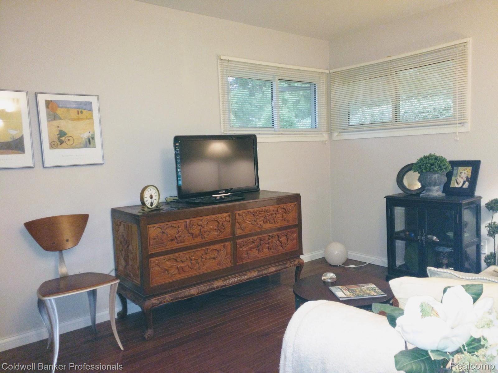 800 South Cranbrook Road Bloomfield Hills, MI 48301 - Photo 19 of 38 Bedroom #2 Guest Bedroom