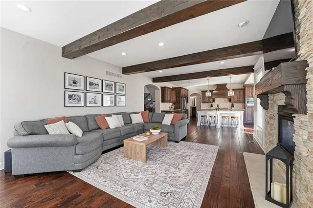 $789,900 | 2809 Northwest Audubon Lane, Lee's Summit, MO 64081