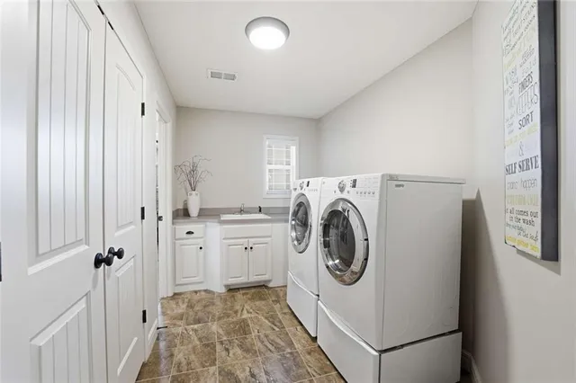 $789,900 | 2809 Northwest Audubon Lane, Lee's Summit, MO 64081