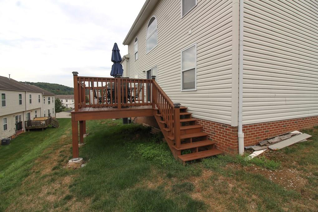 1019 Rural Ridge Drive Cheswick, PA 15024 - Photo 23 of 25 Rear deck
