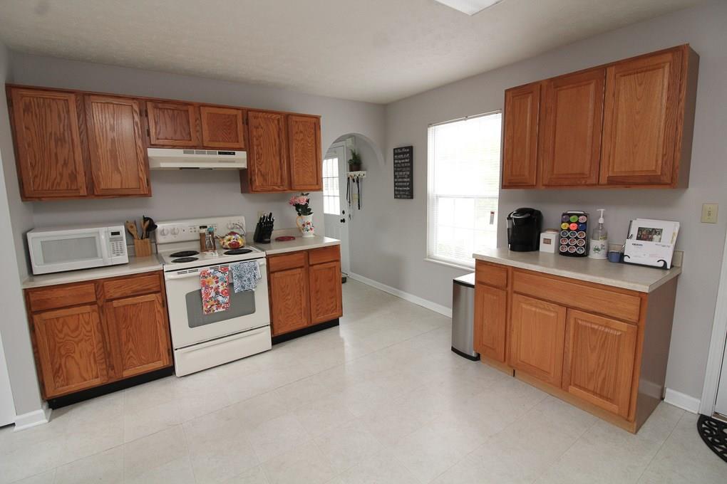 1019 Rural Ridge Drive Cheswick, PA 15024 - Photo 6 of 25 Large kitchen with plenty of storage