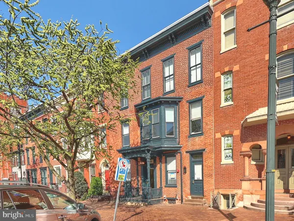 $925,000 | 130 State Street, Harrisburg, PA 17101