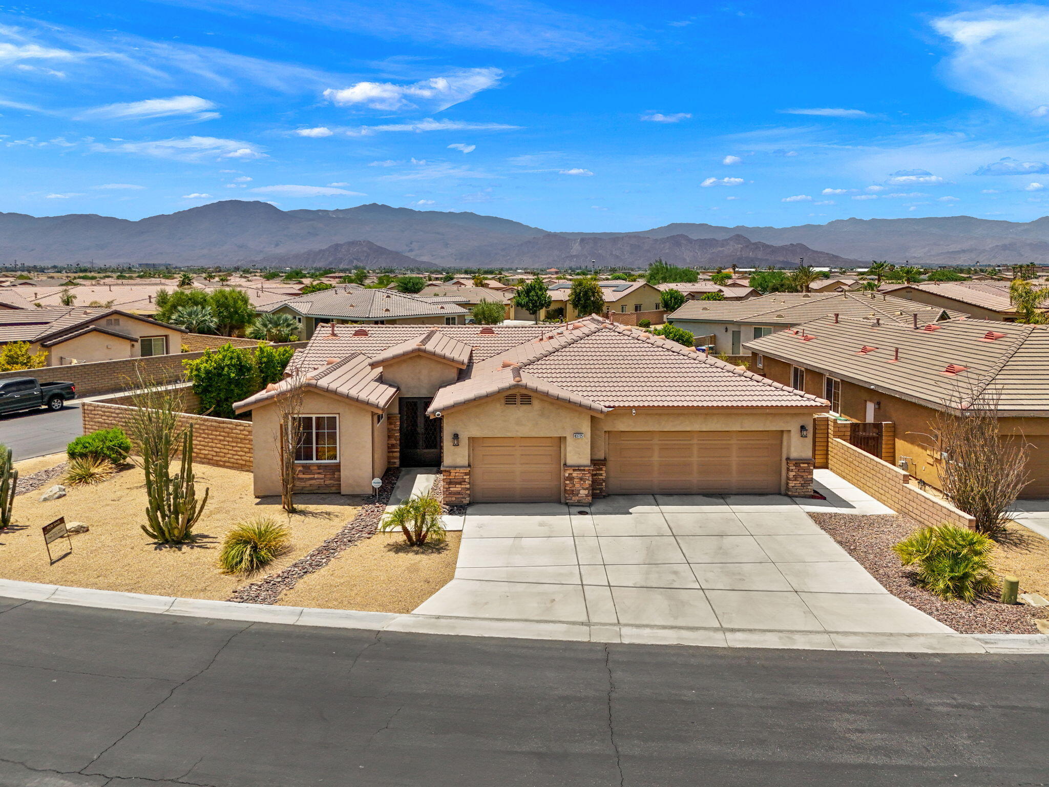 a view of a terrace with a outdoor space