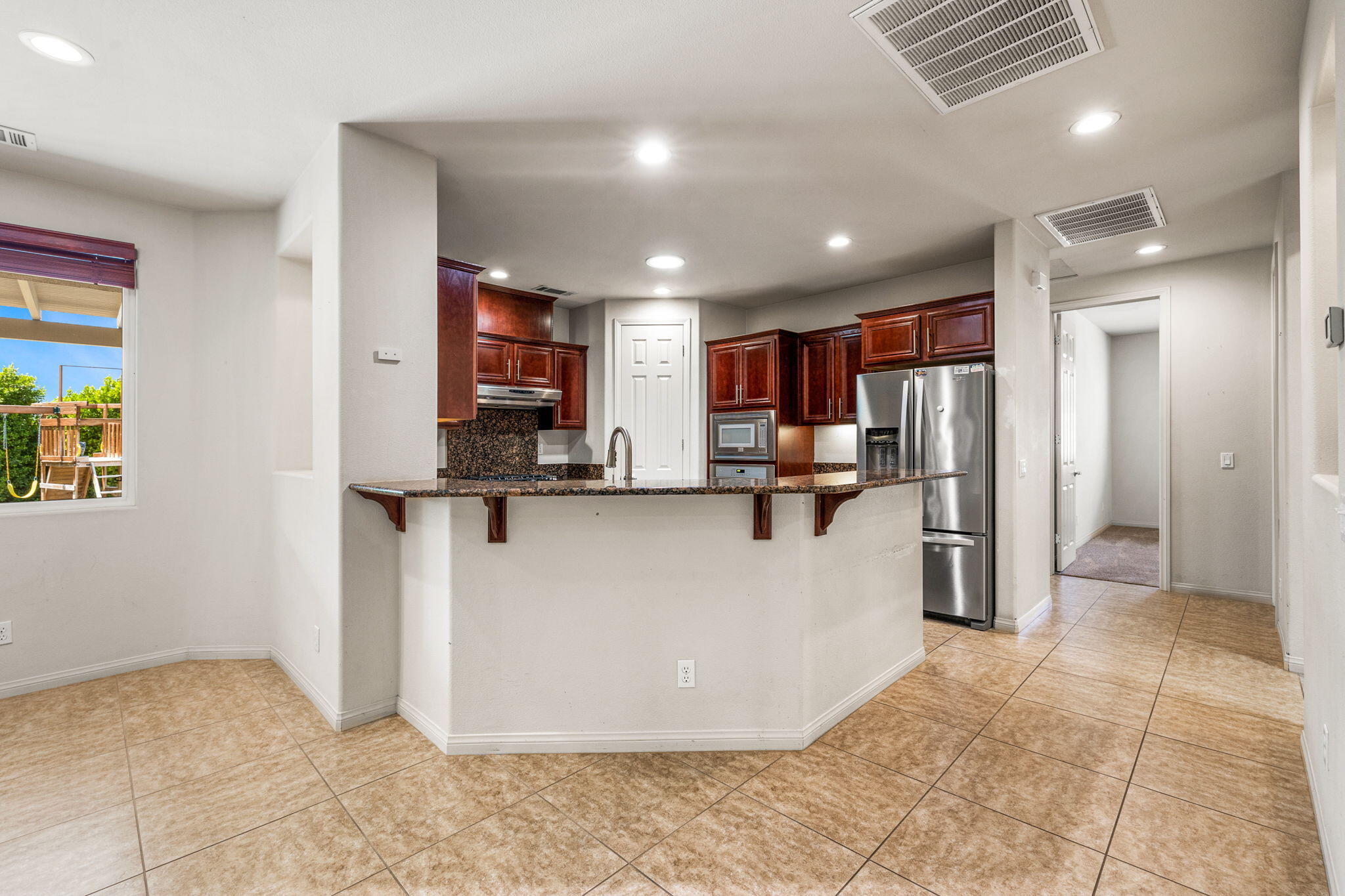 83725 Himalaya Drive Indio, CA 92203 - Photo 22 of 45 a view of kitchen