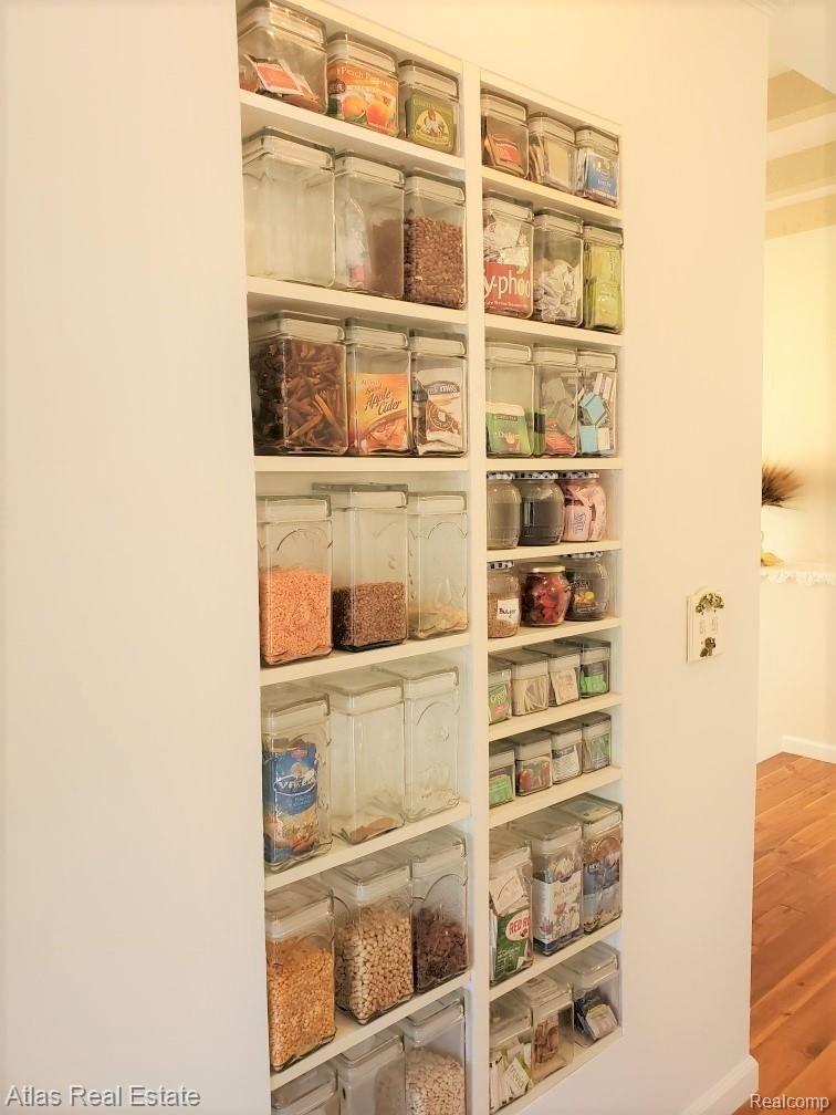 9386 Washburn Road Goodrich, MI 48438 - Photo 19 of 35 shelves.jpg