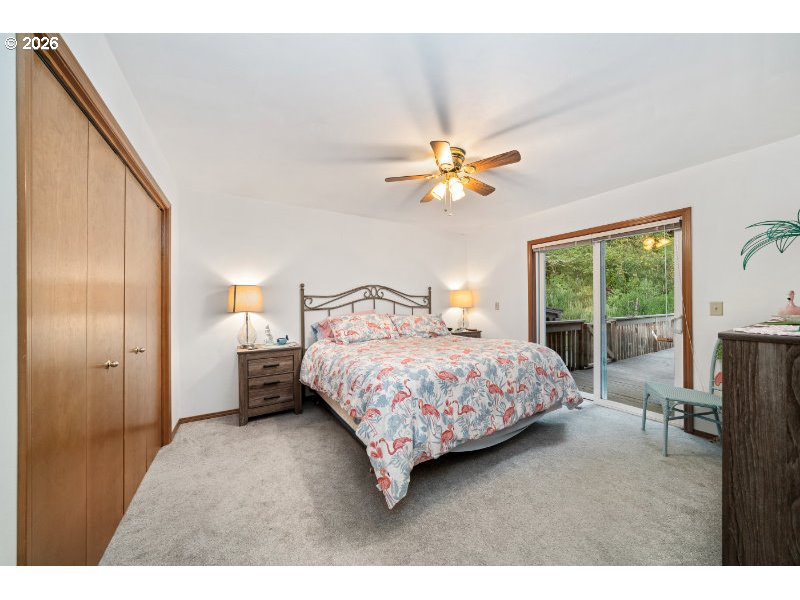 302 Holly Avenue Garibaldi, OR 97118 - Photo 18 of 38