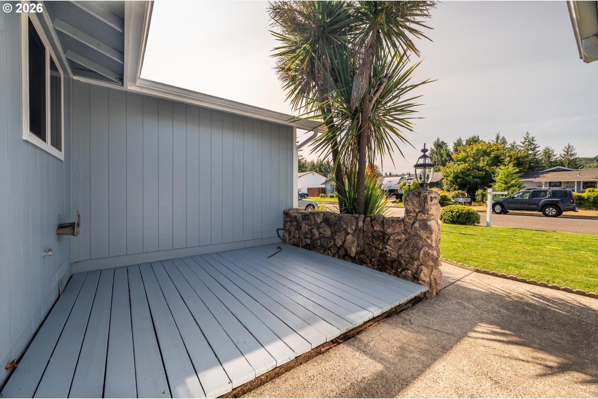 445 Camellia Court Reedsport, OR 97467 - Photo 4 of 44 Gallery Image 4