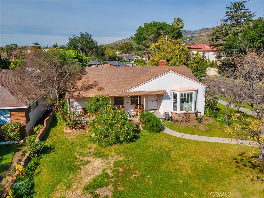 441 Dartmouth Road Burbank, CA 91504 - Photo 46 of 46 a aerial view of a house with swimming pool and garden