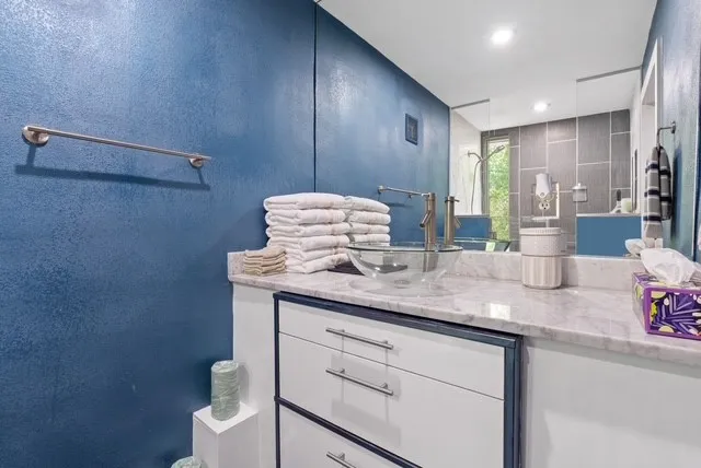 $1,100,000 | 13204 Onion Creek Drive, Manchaca, TX 78652