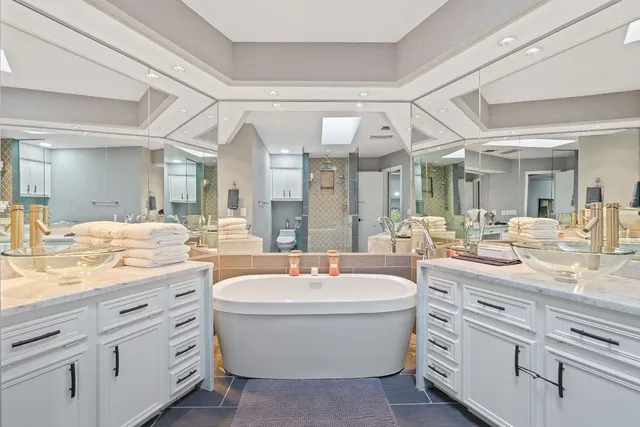 $1,100,000 | 13204 Onion Creek Drive, Manchaca, TX 78652