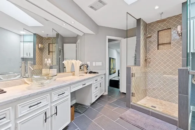 $1,100,000 | 13204 Onion Creek Drive, Manchaca, TX 78652