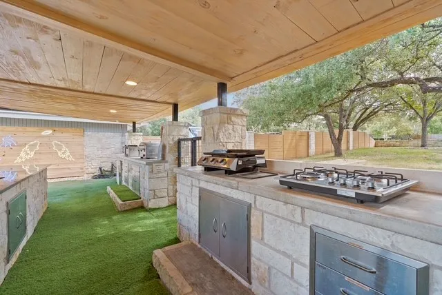 $1,100,000 | 13204 Onion Creek Drive, Manchaca, TX 78652