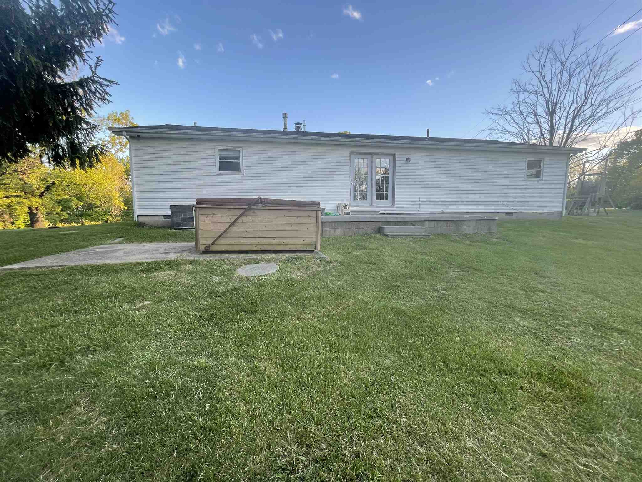1057 Kentucky Hollow Road Bedford, IN 47421 - Photo 9 of 32 Gallery Image 9