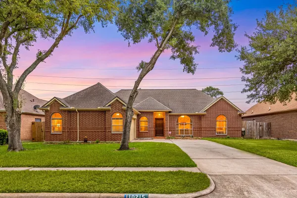 $2,100 | 10215 Hedge Way Drive, Houston, TX 77065