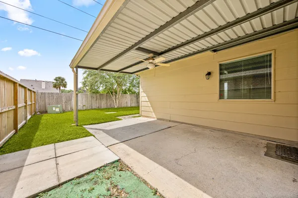 $2,100 | 10215 Hedge Way Drive, Houston, TX 77065