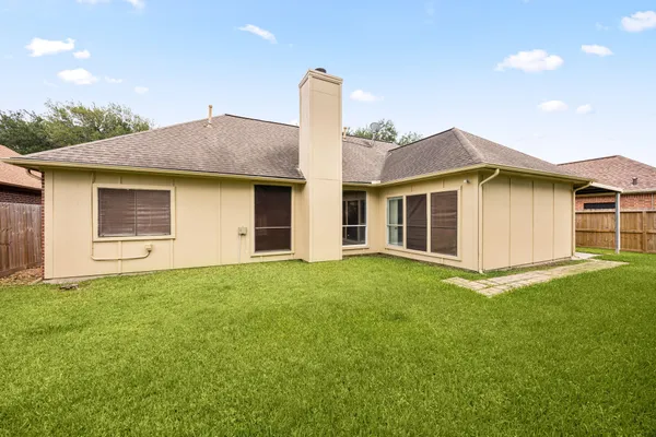 $2,100 | 10215 Hedge Way Drive, Houston, TX 77065