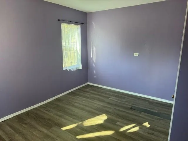 a view of empty room with window