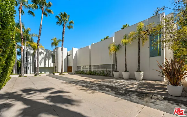 $20,999,999 | 300 North San Rafael Avenue, Pasadena, CA 91105