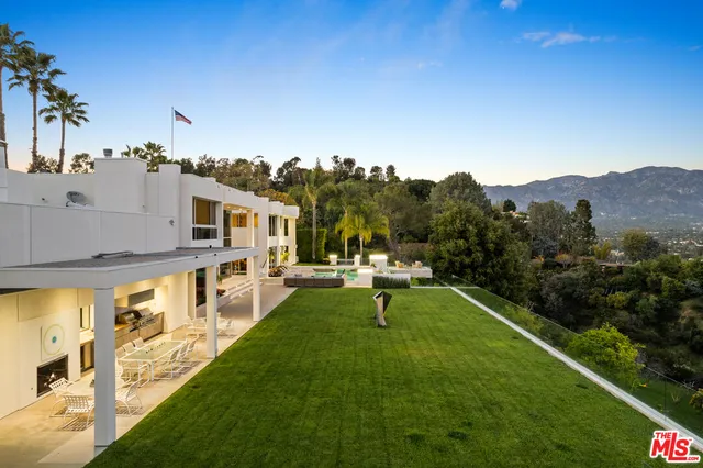 $20,999,999 | 300 North San Rafael Avenue, Pasadena, CA 91105