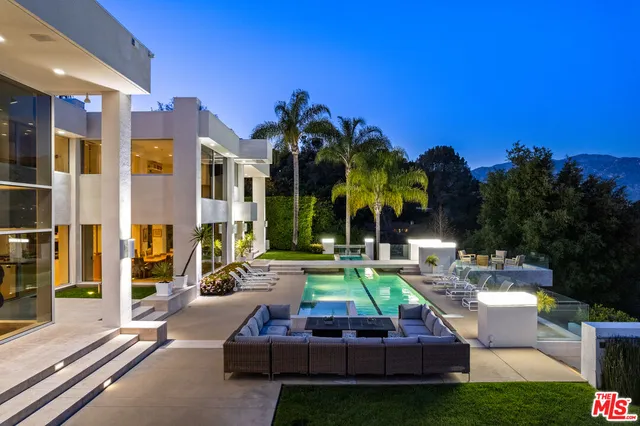 $20,999,999 | 300 North San Rafael Avenue, Pasadena, CA 91105