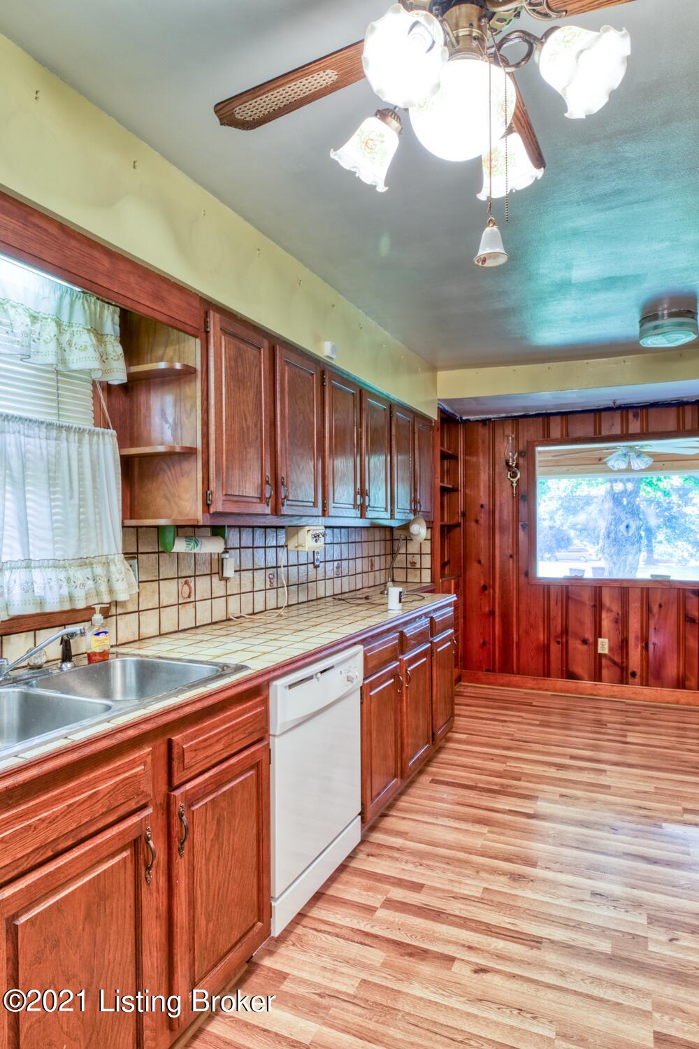 9005 Blue Lick Road Louisville, KY 40219 - Photo 7 of 29 GSP-9005_Blue_Lick_Rd-9